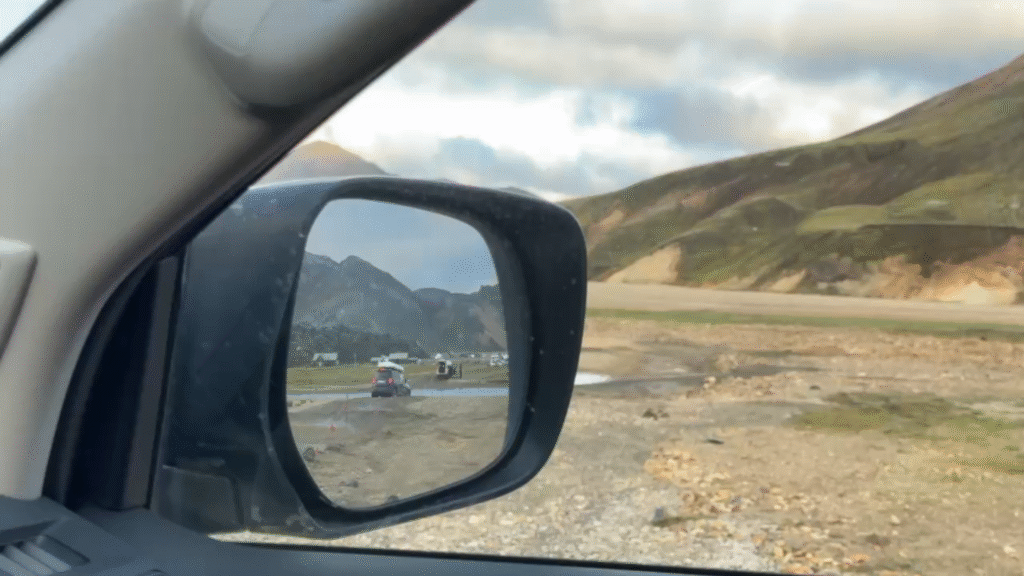 landmannalaugar stranded car